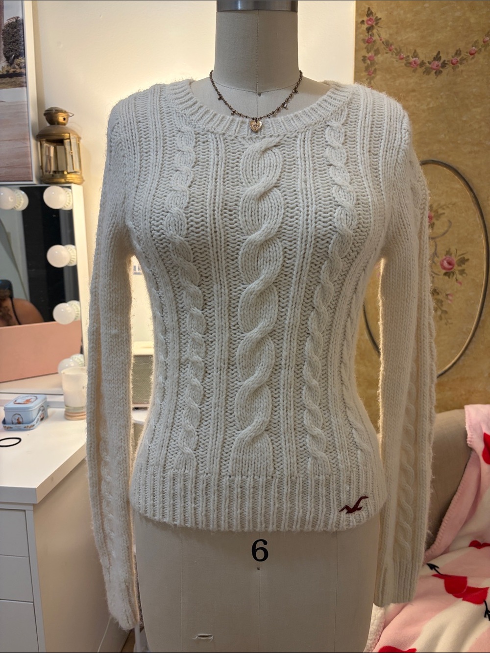 Hollister Ivory Cable Knit Crewneck Sweater
